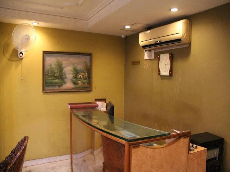 Alka Premiere Hotel Ню Делхи Екстериор снимка