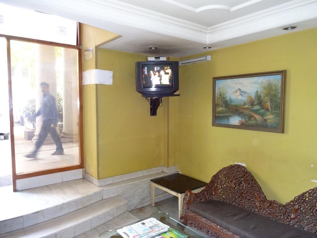 Alka Premiere Hotel Ню Делхи Екстериор снимка