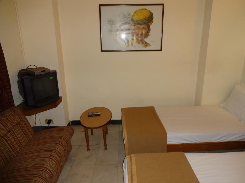 Alka Premiere Hotel Ню Делхи Стая снимка