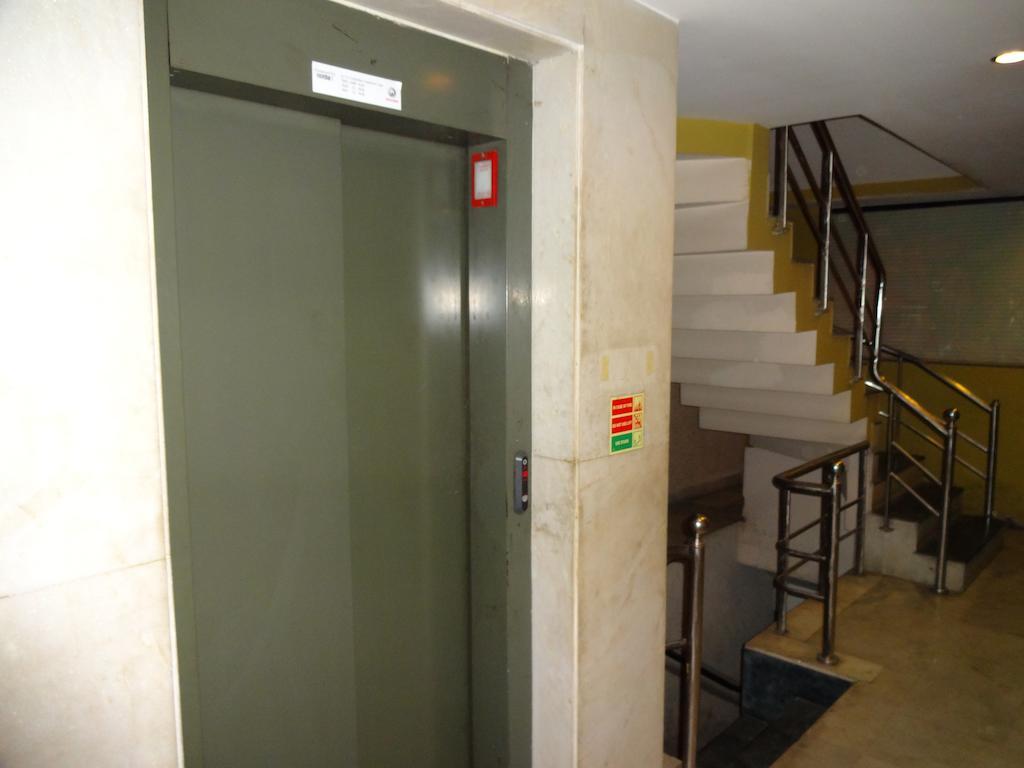 Alka Premiere Hotel Ню Делхи Екстериор снимка